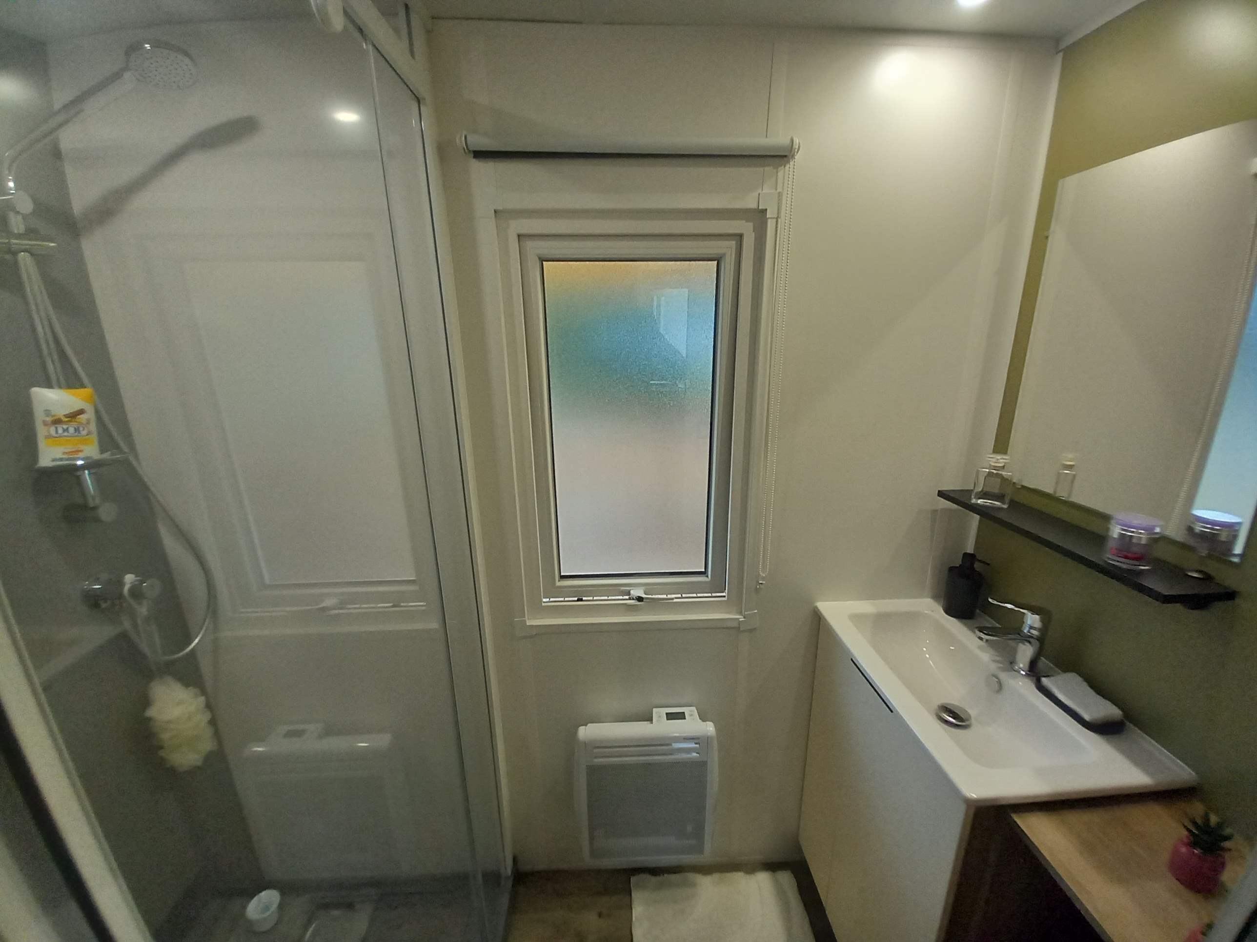 sdb spacieuse et moderne