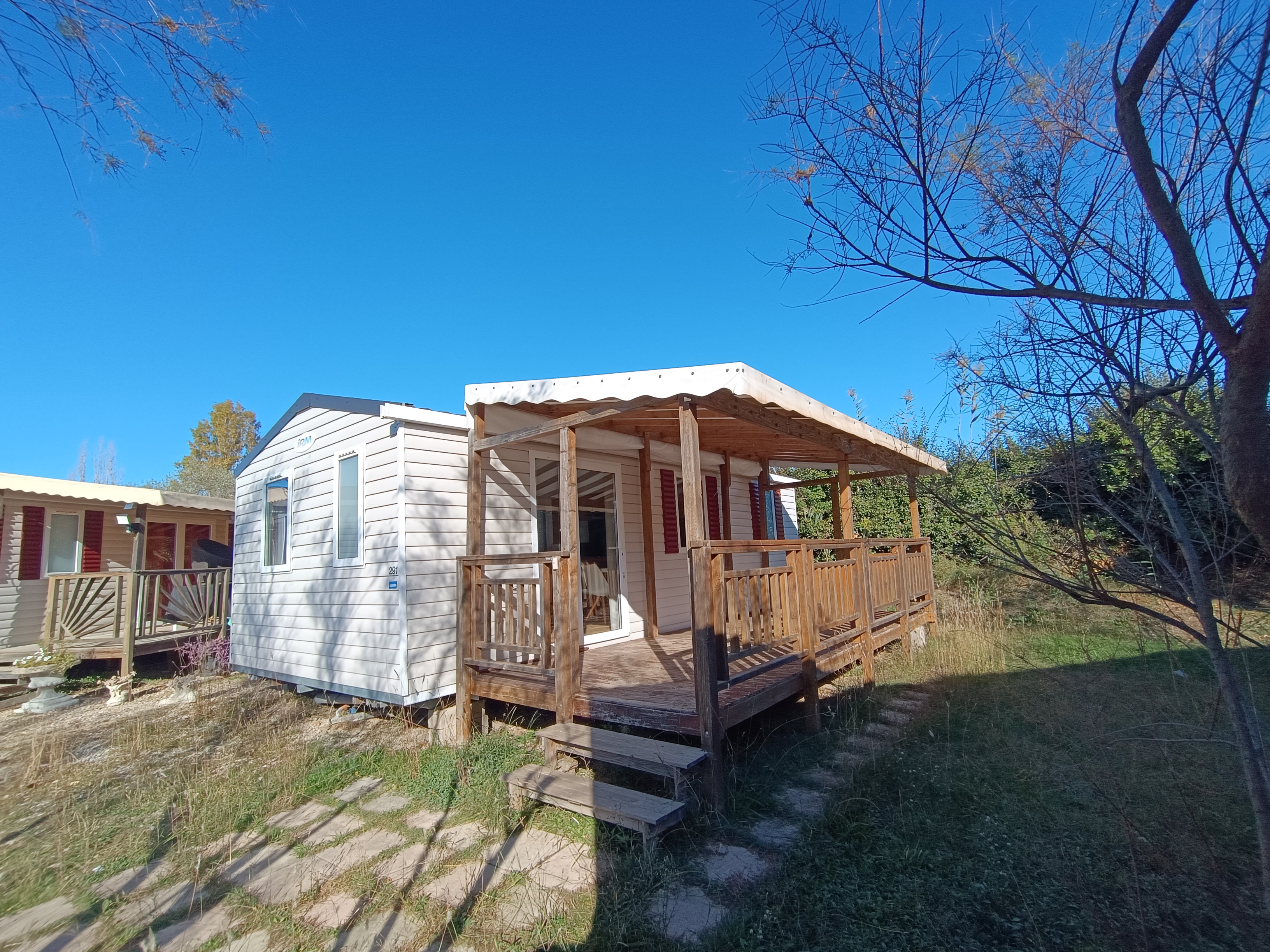 ELEGANZIA 2021 2chambres sur emplacement