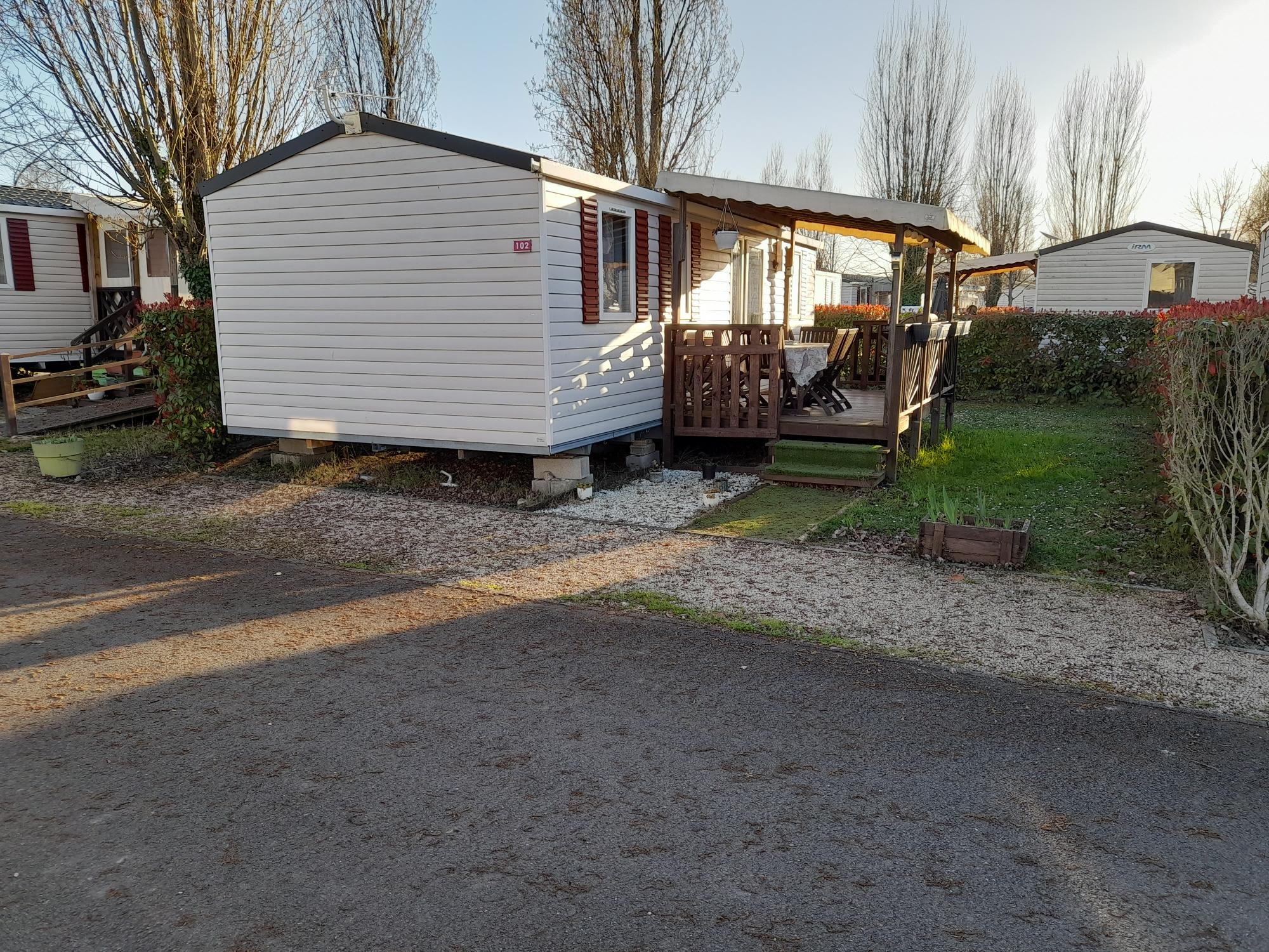 EXTERIEUR SUR EMPLACEMENT 