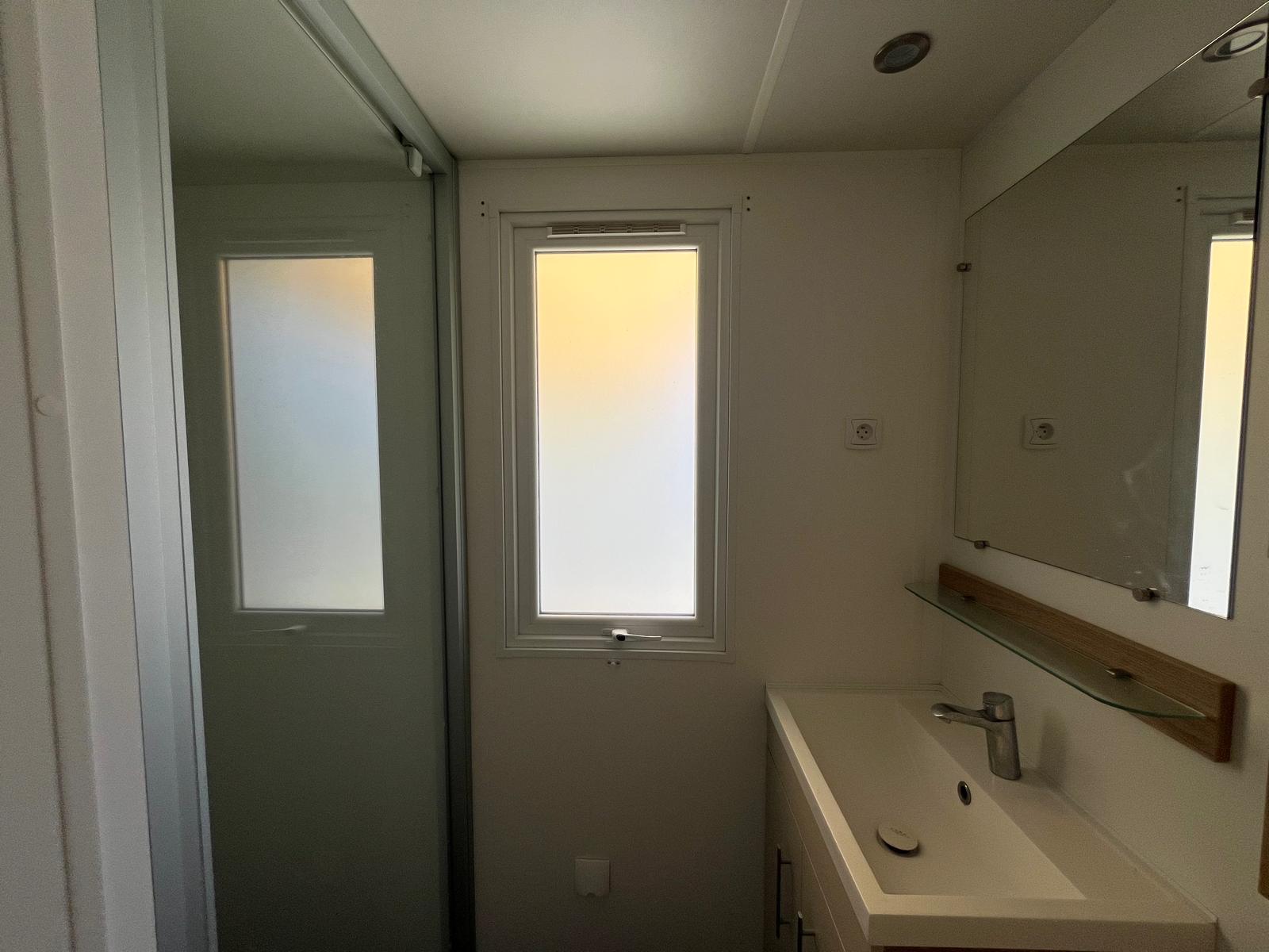 Mobil home d'occasion 40 m2 2 chambres 2 salles de bain