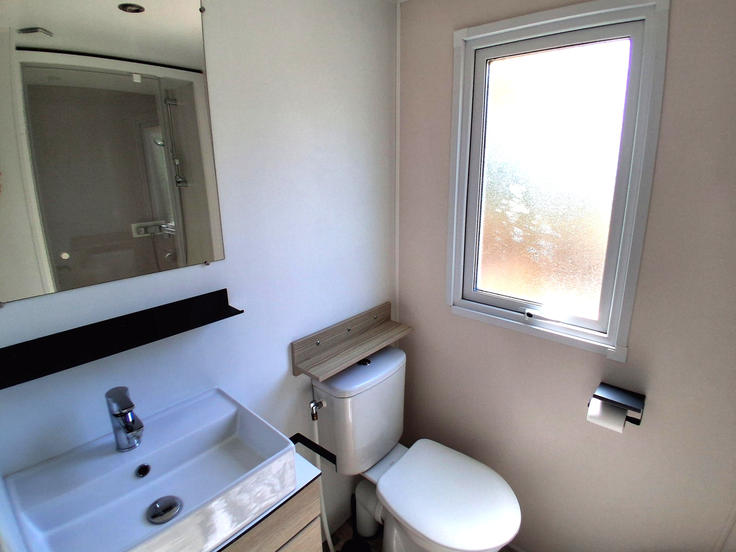 Mobil home d'occasion 40 m2 3 chambres 2 salles de bain
