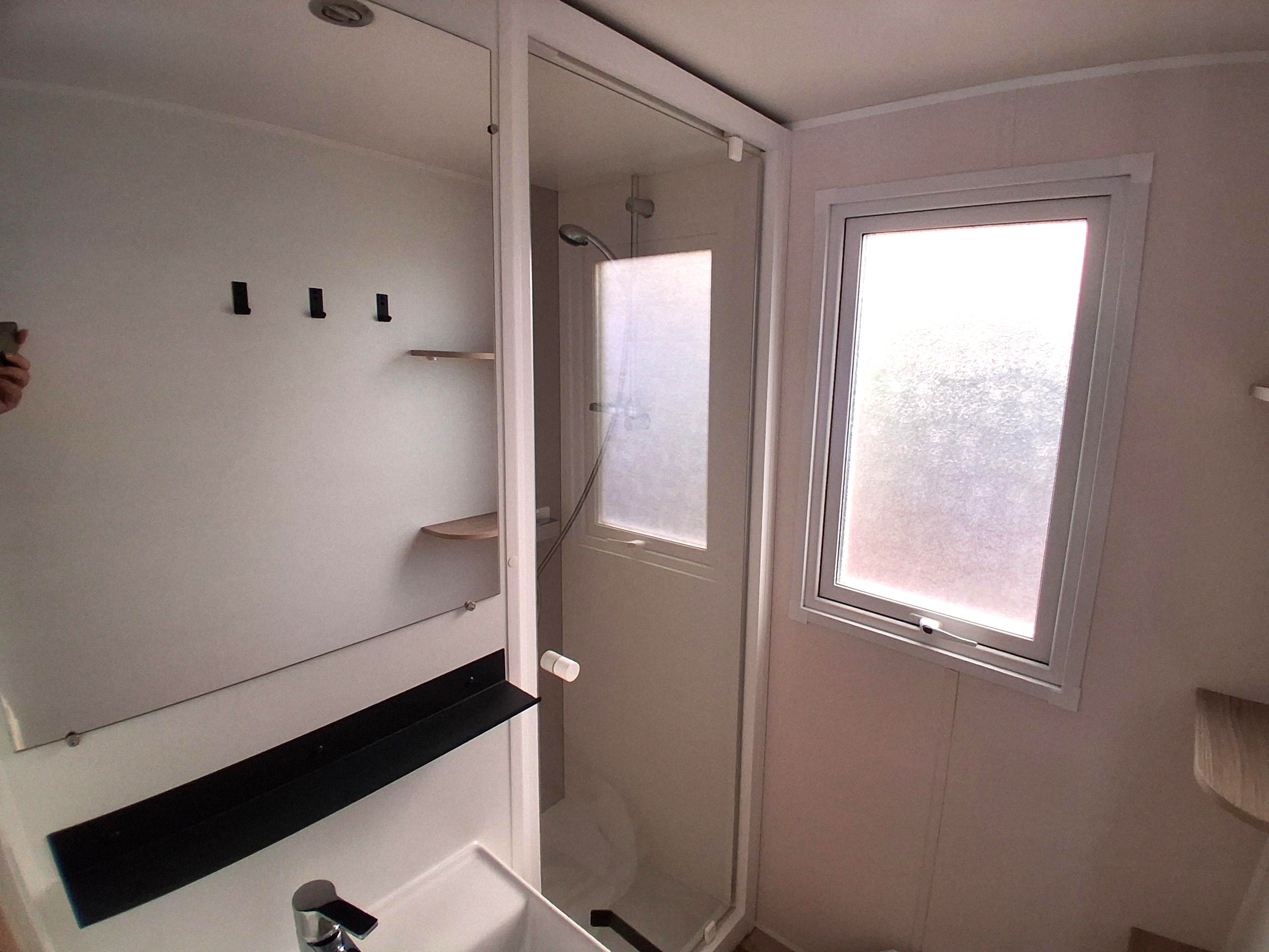 Mobil home d'occasion 40 m2 3 chambres 2 salles de bain