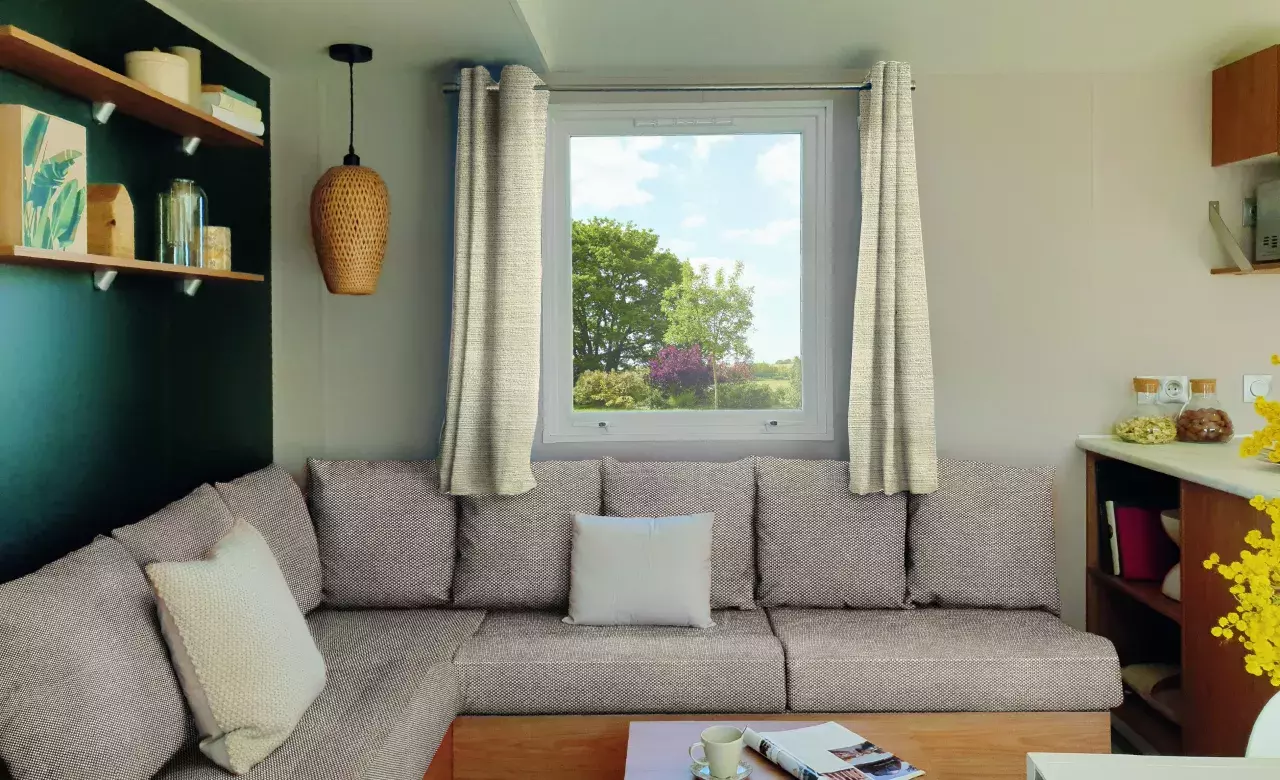 salon mobil-home spacieux