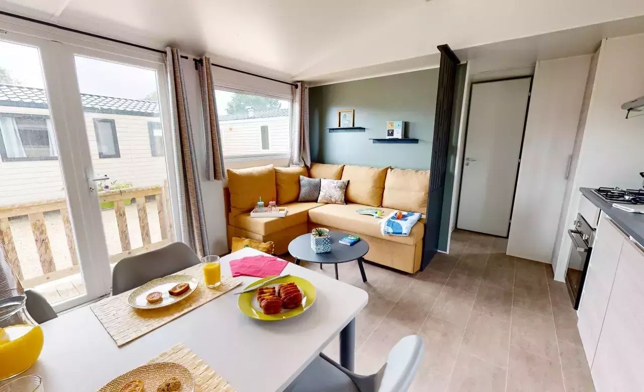 SALON SAVINA 202