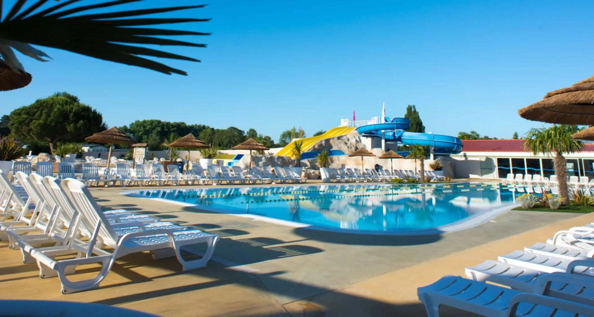 Les Charmettes - Piscine 