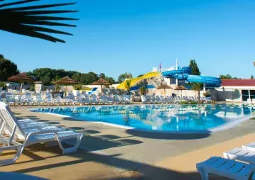 Les Charmettes - Piscine