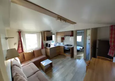 pièce de vie agréable et spacieuse